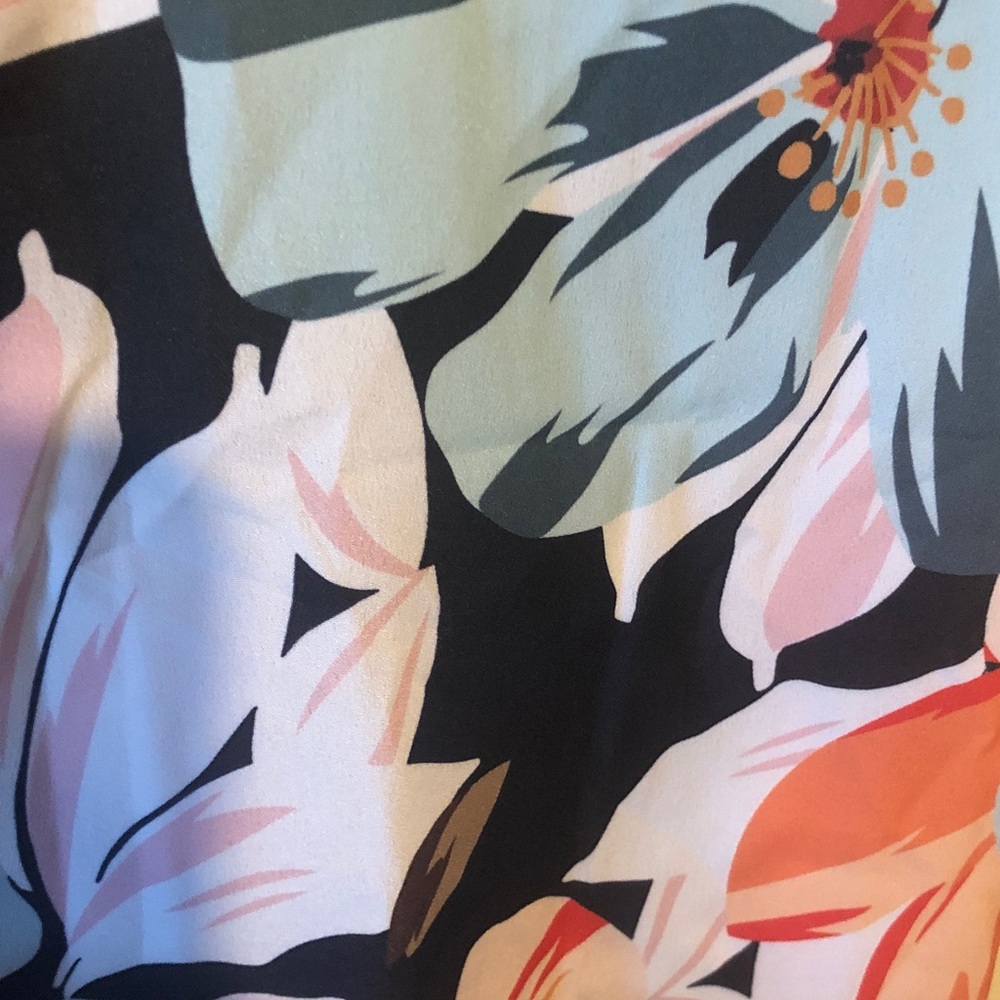 Cupshe Floral Tank Top - Black, Blue, Red - Picture 4 of 5